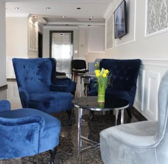 Saints Constantine and Helena Hotel | Vemara City Boutique Hotel-free parking