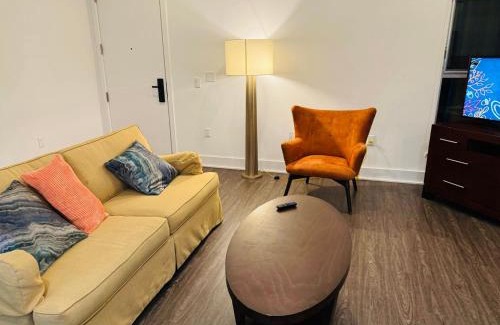 Del Rey Apartment | Venice Beach Getaway Steps from the Ocean Marina and Boardwalk