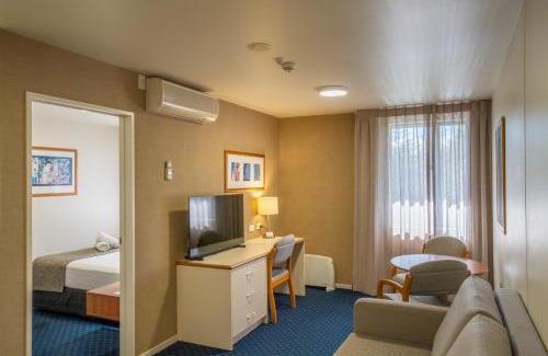 Hamilton Hotel | Ventura Inn & Suites Hamilton