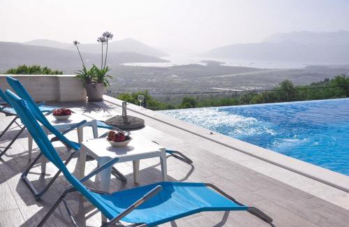 Kotor Apartment | Verbalj apartment with swimming pool