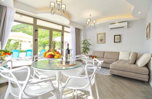 Kotor Apartment | Verbalj apartment with swimming pool