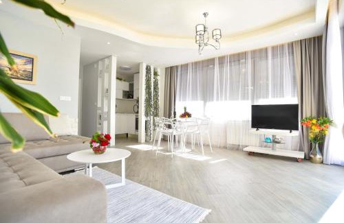 Kotor Apartment | Verbalj apartment with swimming pool