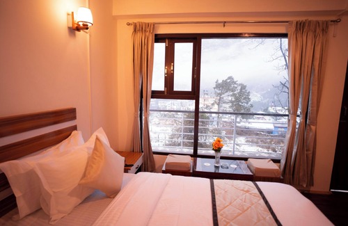 Lachung Hotel | Verdant The Lush Gateway
