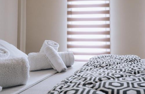 Veroia Apartment | Veria Panorama Luxury Suite With Garden.