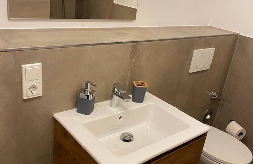 Swisttal Apartment | Verkehrsgünstig Gelegen, Schöne & Moderne Ferienwohnung Eifelglück