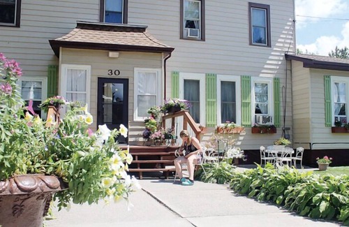 Soudan Bed & Breakfast | Vermilion Park Inn, #9 Family Room (2nd floor)