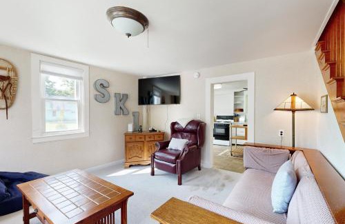 Proctorsville House | Vermont Farm House and Studio