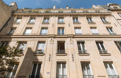 Saint-Gervais Apartment | Very Central Studio Apartment for 2 in Paris