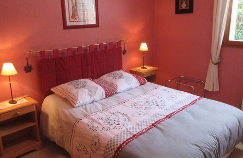 Le Menil House | very comfortable and spacious house,4 stars, hydrojets shower, hammam
