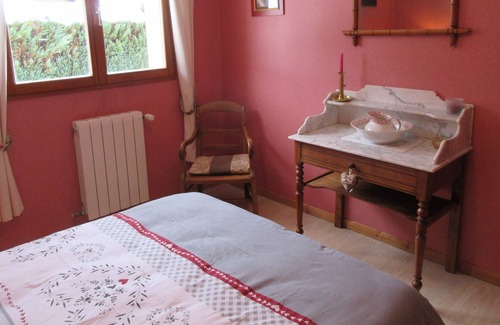 Le Menil House | very comfortable and spacious house,4 stars, hydrojets shower, hammam
