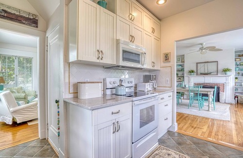 St. Michaels Cottage | Very cosy and nicely appointed Waterfront Cottage with gorgeous views