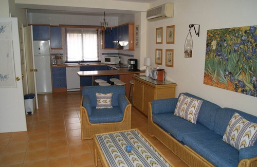 Costa Meloneras House | Very spacious bungalow with terrace, sea views, community pool and jacuzzi.