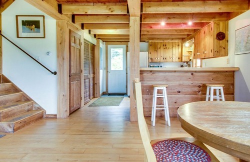 Morrisville Cottage | Very private, dog-friendly country house with hot tub on a lovely 10 acre meadow