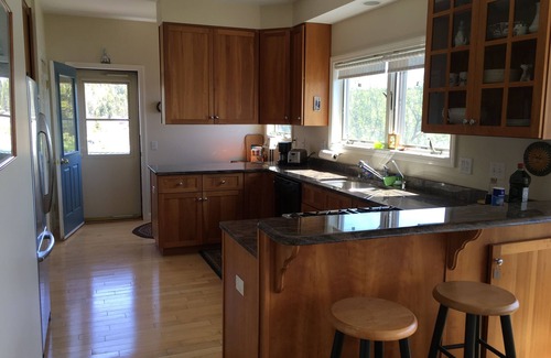 Bernard Cottage | Very Private Seaside Getaway - Excellent WiFi for Remote Work - Lots to Explore