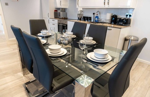 Cranford Apartment | Very spacious apartment
