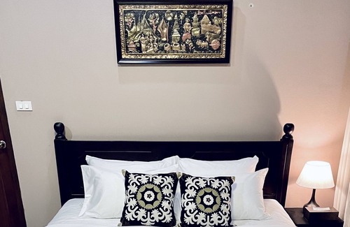 Luang Prabang Villa | Very Spacious VILLA w/ Garden, Luang Prabang, 4BR, 1 Office, 2 Balkone, 8Pax