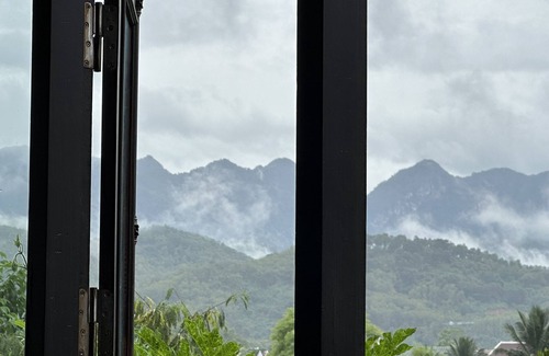 Luang Prabang Villa | Very Spacious VILLA w/ Garden, Luang Prabang, 4BR, 1 Office, 2 Balkone, 8Pax