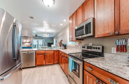 Cape San Blas Condo | Vesper's View - Cozy Duplex, 1st Tier, Gulf Views, 2 Min Walk To Gulf