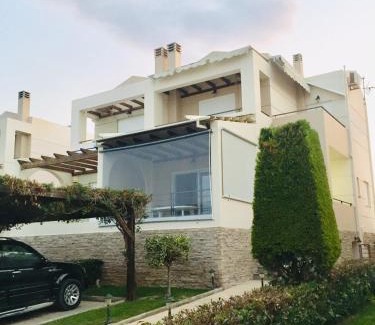 Kato Diminio House | VF House