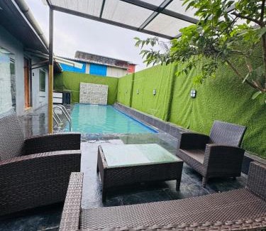 Lonavala Apartment | VG09 with huge Pool and bathtub