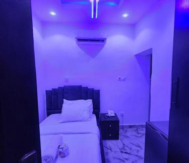 Lagos Hotel | VHS Vinchee Suites