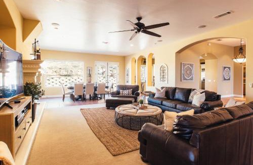 Temecula Villa | Via del Sur by AvantStay Private Spanish Villa w Views Walk to Wineries