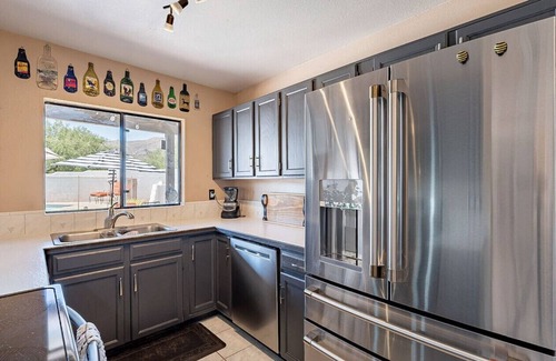 Catalina Madre House | Via Madre (Alexis & Jason)