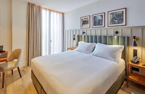 La Nova Esquerra de l'Eixample Hotel | Via Sants Hotel Barcelona, Tapestry Collection By Hilton