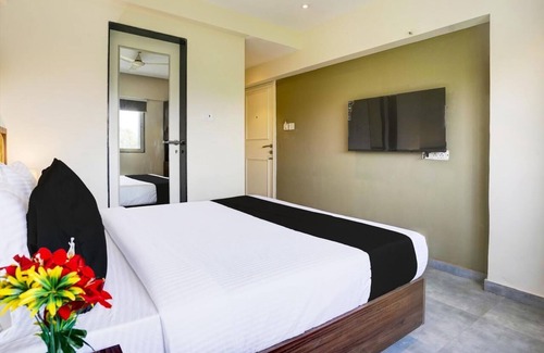 Juhu Hotel | Vibes INN