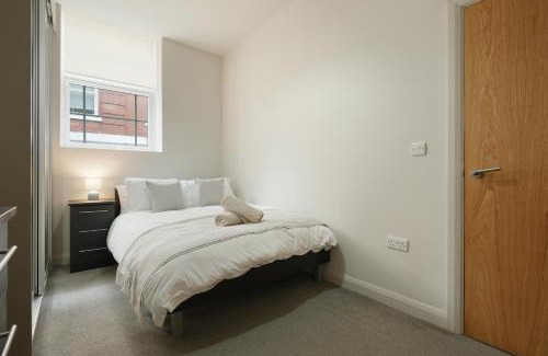 Sheffield City Centre Apartment | Vibrant 1 Bed Apartment, FREE Parking, North Church St, Sheffield City Centre - Hosted by Stay Host Save