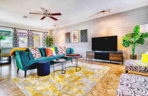 Encanto House | Vibrant 1950s Midtown Phoenix Home