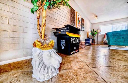 Encanto House | Vibrant 1950s Midtown Phoenix Home