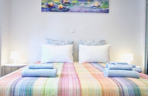 Pangrati Apartment | Vibrant & Cozy Apt in Athens