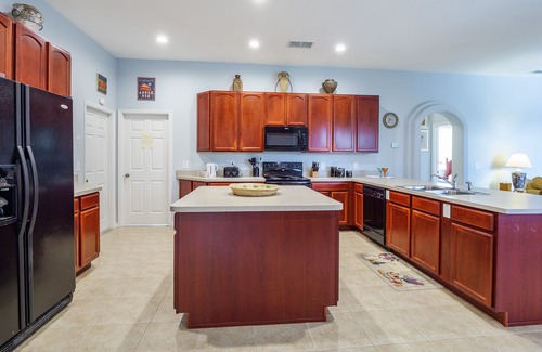 Legacy Park House | Viburnum Villa, 5 bed luxury poolhome on Legacy Park, 15 minutes from Disney