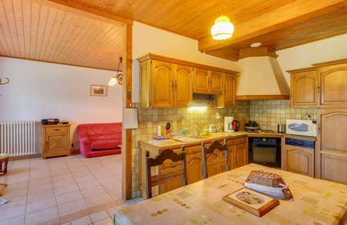 Vic-sur-Cere House | Vic-sur-Cère Family Nest