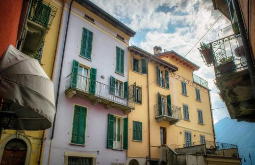 Argegno Apartment | Vicolo Dei Pescatori - by MyHomeInComo