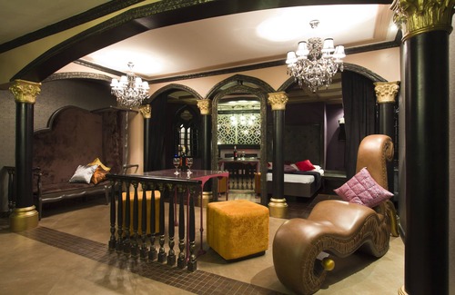 Pasig Hotel | Victoria Court Hillcrest - Pasig