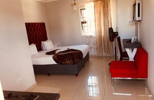 Eikenbosch House | Victoria Lodge Studio Apartment