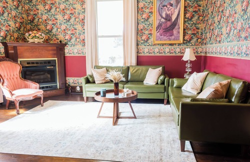 Buena Vista Bed & Breakfast | Victorian Bed & Breakfast in Charming Mountain Town