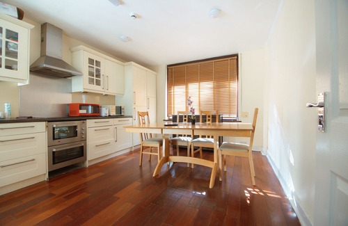 Forest Gate Bed & Breakfast | Victorian Woods B&B