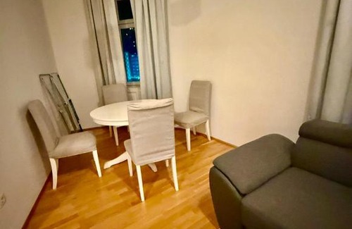 Margareten Apartment | Vienna Central Apartment Contactless Check IN