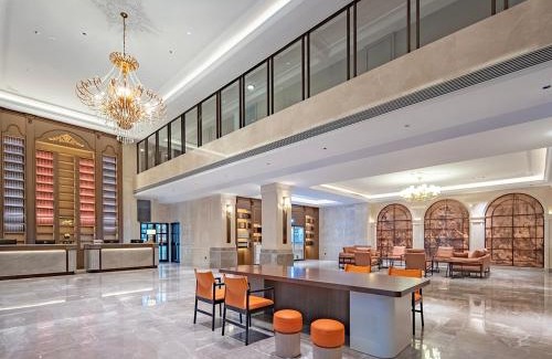 Wulingyuan Hotel | Vienna International Hotel-Free Shuttle Service to East Gate of forest park,Free Chinese-western Breakfast,Free Self-Service Laundry & Drying, Attraction Tickets Serivce in advance