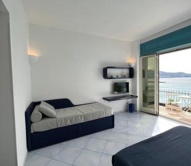 Meta Apartment | Vient Mpop con terrazza vista mare