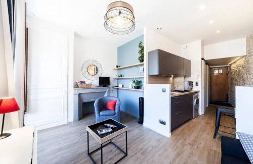 Old Lyon Apartment | Vieux Lyon avec vue sur la Saône AIL
