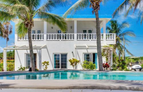 Boca Ciega House | View the Blue -Ground Level -Gold Standard Certified