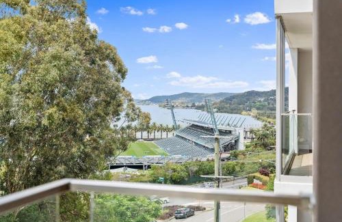Gosford Apartment | Viewpoint - Gosford Panorama Water & Stadium Views