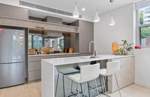 Gosford Apartment | Viewpoint - Gosford Panorama Water & Stadium Views