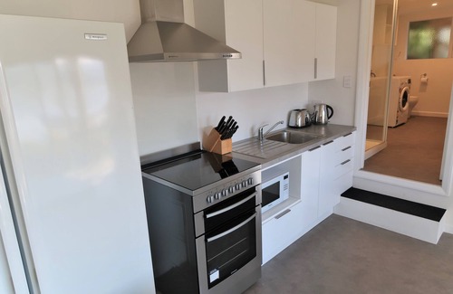 Stepneyville Apartment | Views-for-ages-apartment