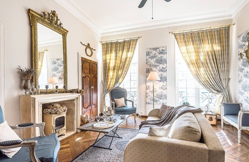 Pezenas Hotel | Vigniamont - Luxury B&B