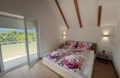 Herzegovina-Neretva Canton House | Vikendica Dijana Ramsko jezero